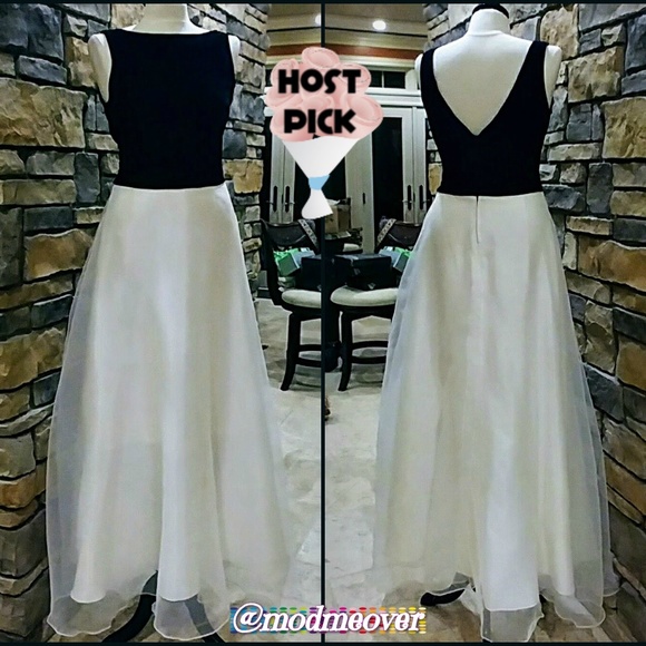 Steppin' Out Dresses & Skirts - HP Vintage Black & White Classic Party Dress